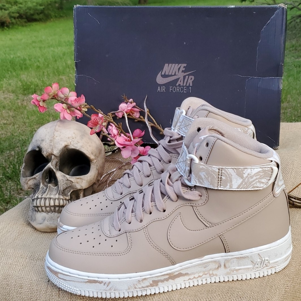 Nike Air Force 1